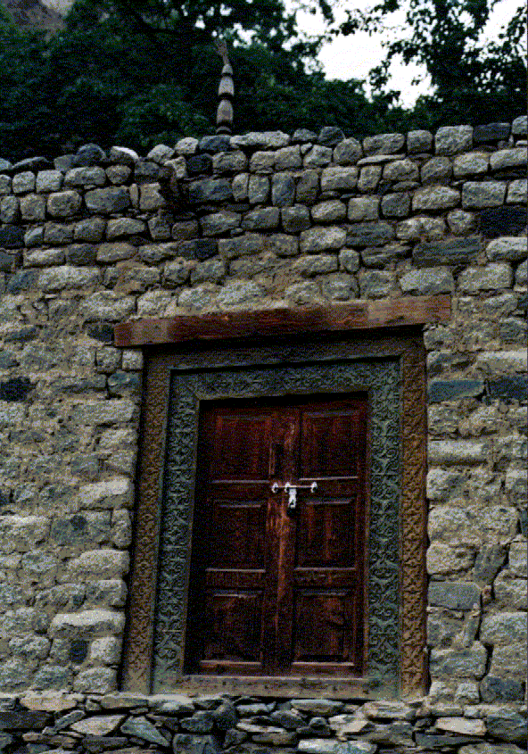 Matam Sarai (Shiite community hall): carved wooden door